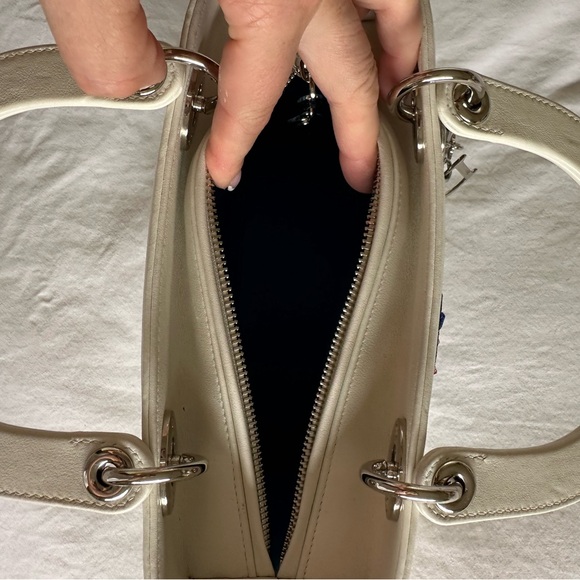 Christian Dior Lady Dior Medium white limited edition - Picture 8 of 8